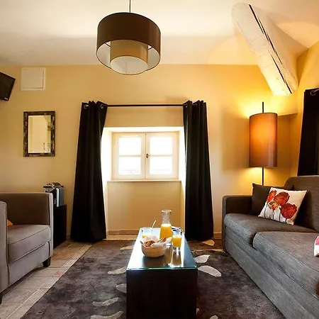 Augusta Hotel Saint-Paul-Trois-Chateaux
