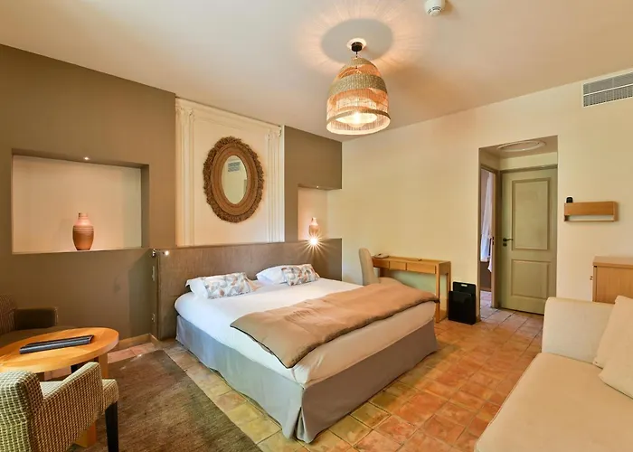 Hotel Augusta Saint-Paul-Trois-Châteaux