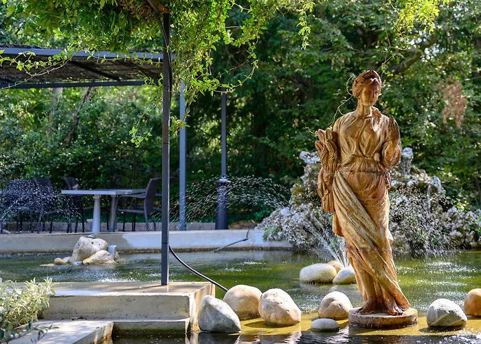 Augusta Hotel Saint-Paul-Trois-Châteaux