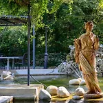 Augusta Отель Сен-Поль-Труа-Шато