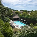 Augusta 4* Сен-Поль-Труа-Шато