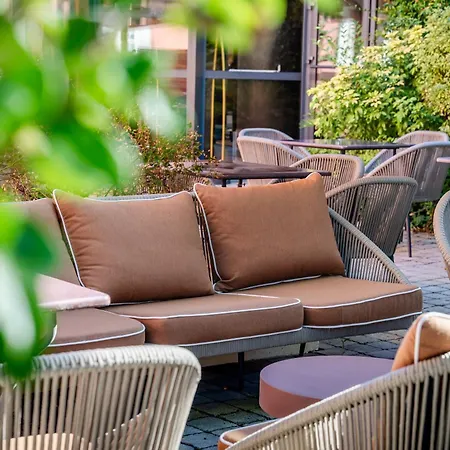 Отель Augusta 4*