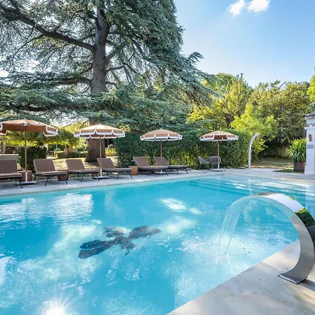 Hotel Augusta Saint-Paul-Trois-Chateaux